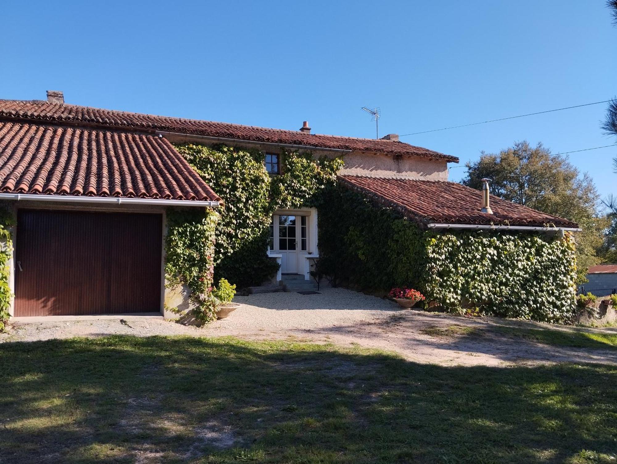 Maison Au Calme Avec Vue Etang Clesse  Bagian luar foto
